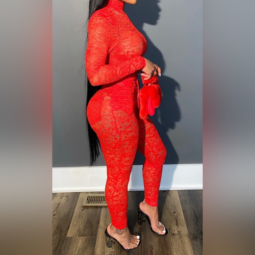Shane Justin red lace 2 piece set